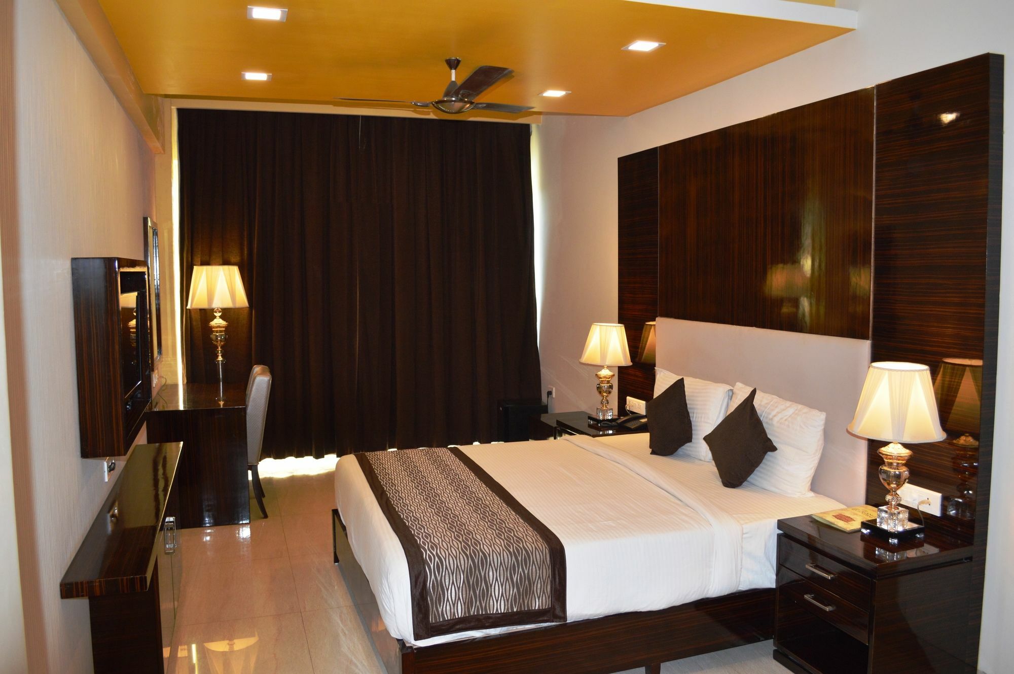 Hotel Calangute Central Exterior photo